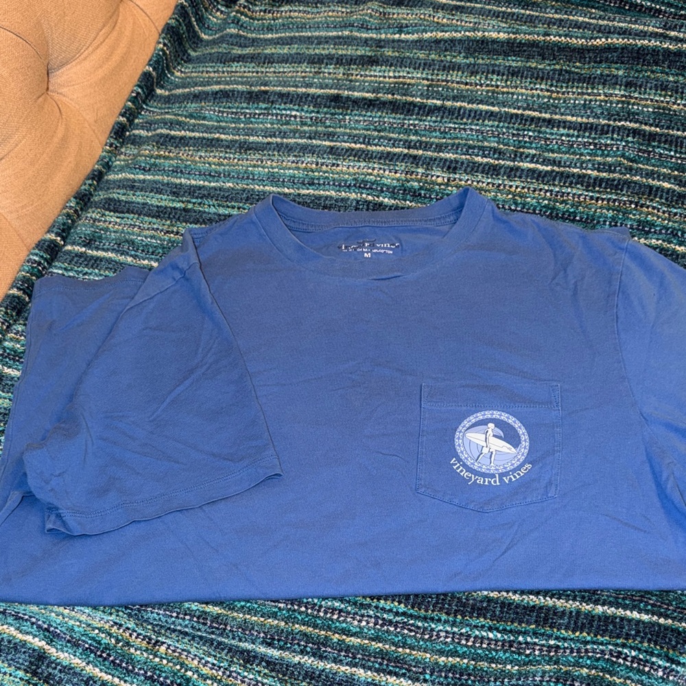 Vineyard Vines Navy Blue Pocket Tee with Surf Patch Size Adult M